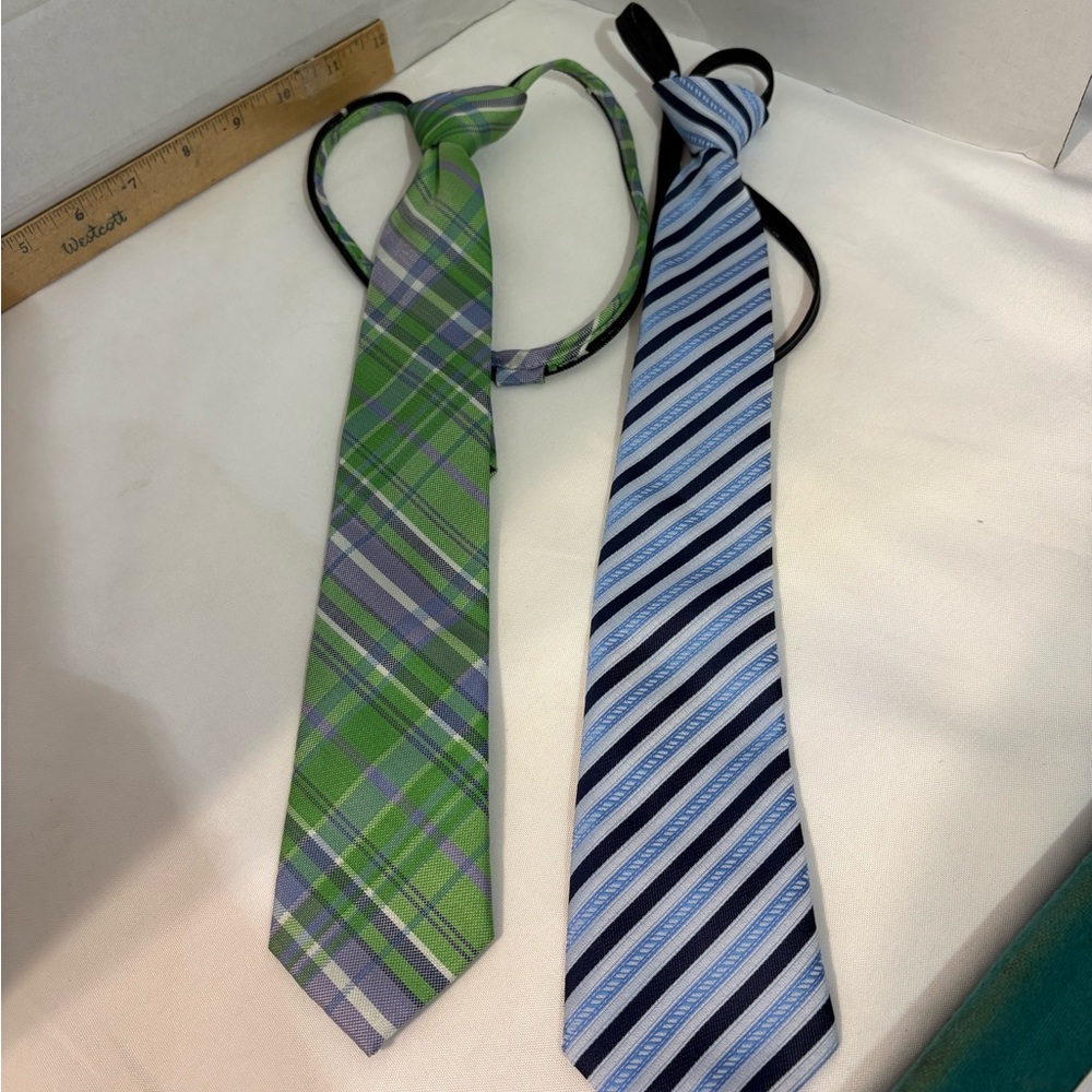 IZod Boys pre-tied neckties‎ green blue plaid and Kids World blue white striped